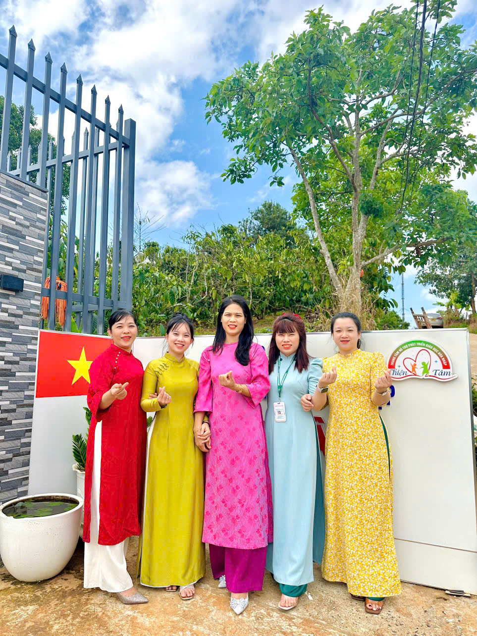 Hình ảnh nền của trung tâm